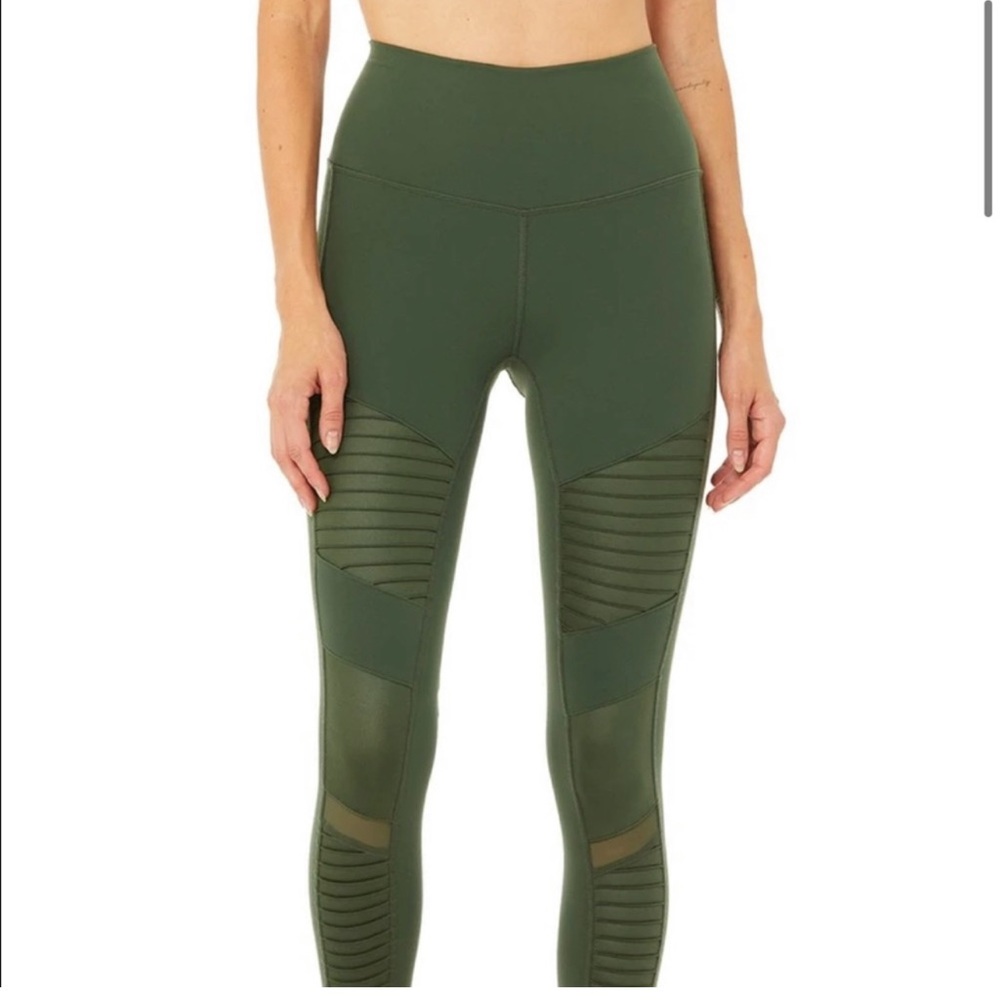 Alo green moto leggings. Super sexy!